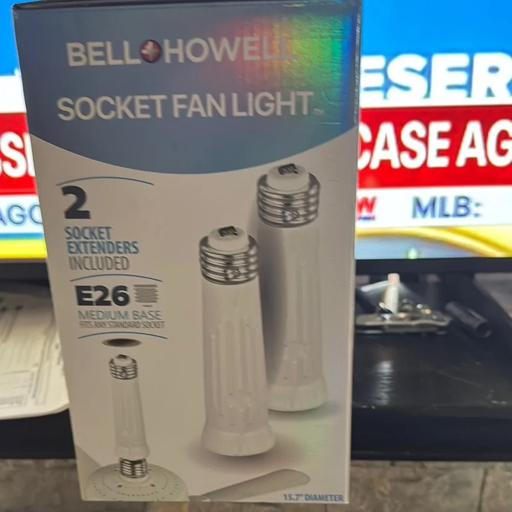 White Socket Fan Light